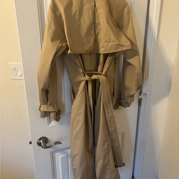 Levi's Tan Trench Coat with Belted Waist - Picture 3 of 4